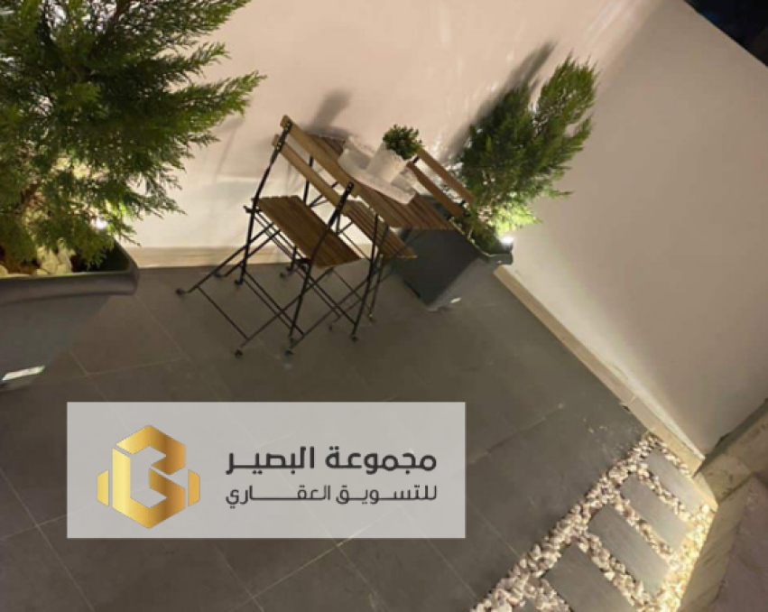 V413 فيلا سكنية خدمية في الحدائق