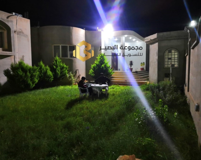 V178 فيلا سكنيه في فينيسيا خلف الدولي
